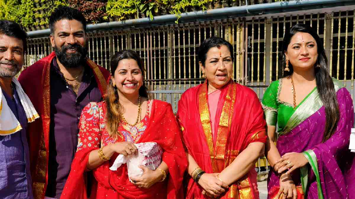 ತಿರುಪತಿ ತಿಮ್ಮಪ್ಪನ ಸನ್ನಿಧಿಯಲ್ಲಿ ಸ್ಯಾಂಡಲ್‌ವುಡ್ ತಾರೆಯರು - ತಾರಾ, ಅನುಶ್ರೀ, ದೀಪಿಕಾ ದಾಸ್ ವಿಶೇಷ ಪೂಜೆ!!